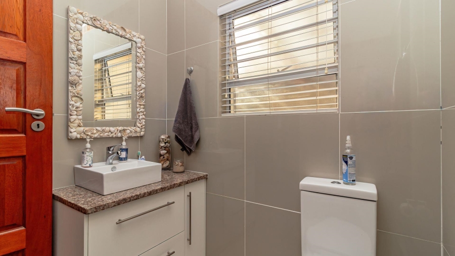 3 Bedroom Property for Sale in Gansbaai Central Western Cape